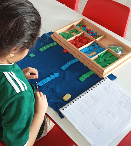 Blooming Montessori
